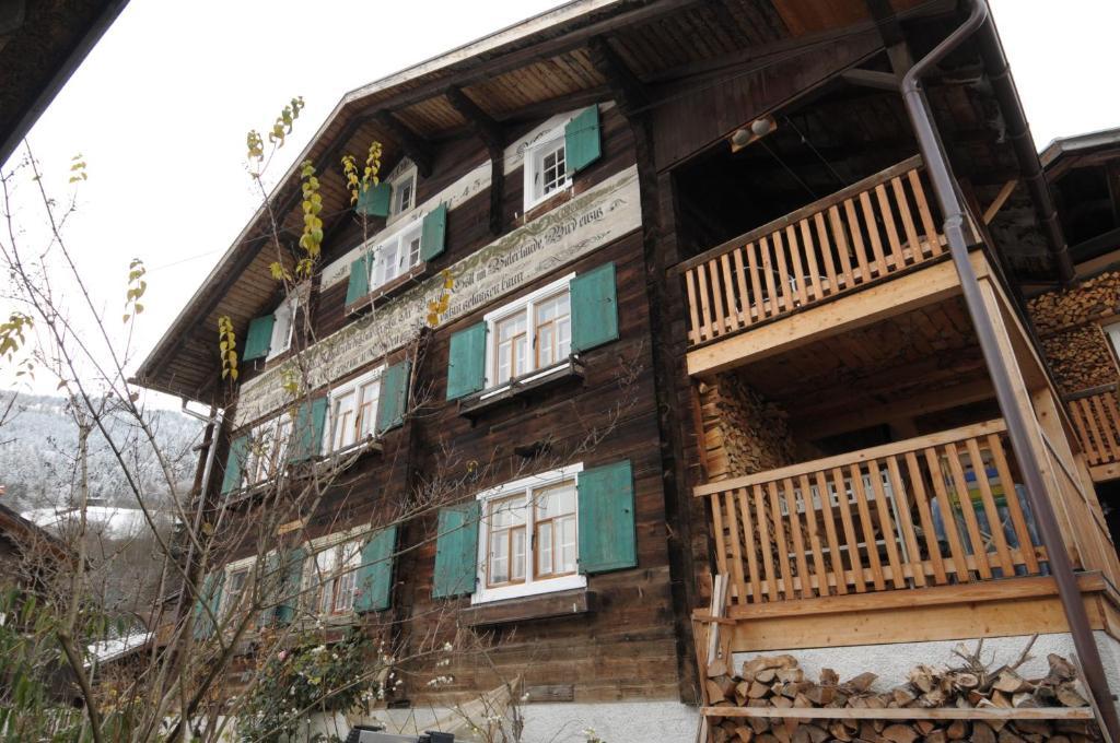 Bnb Hasatrog Jenaz Exterior photo